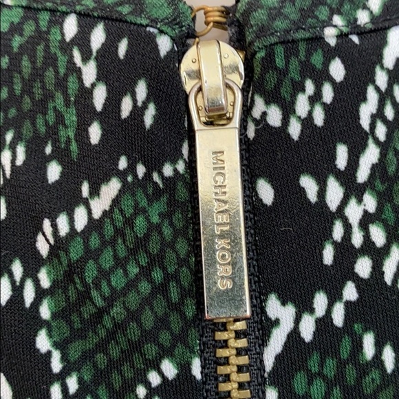 Michael Kors green snakeskin, short sleeve, skater dress, size small - Picture 8 of 9